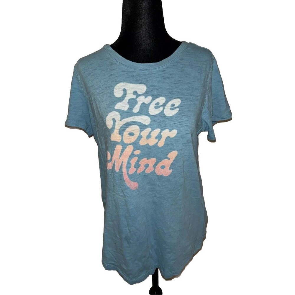 Old Navy Everywear Medium “Free Your Mind” Short Sleeve Multicolor T-Shirt